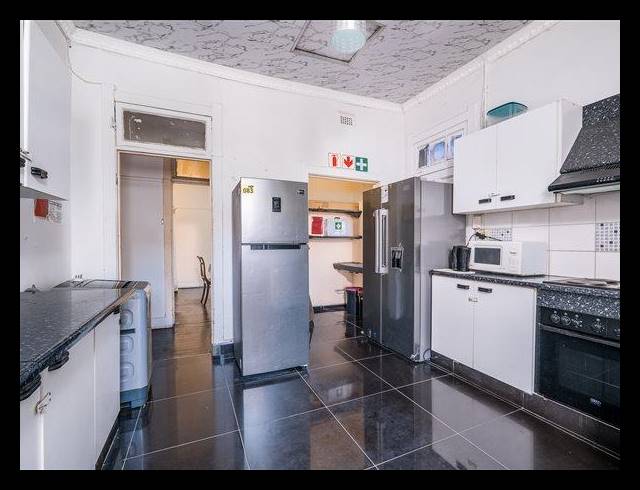 10 BEDROOM HOUSE FOR SALE IN BRIXTON